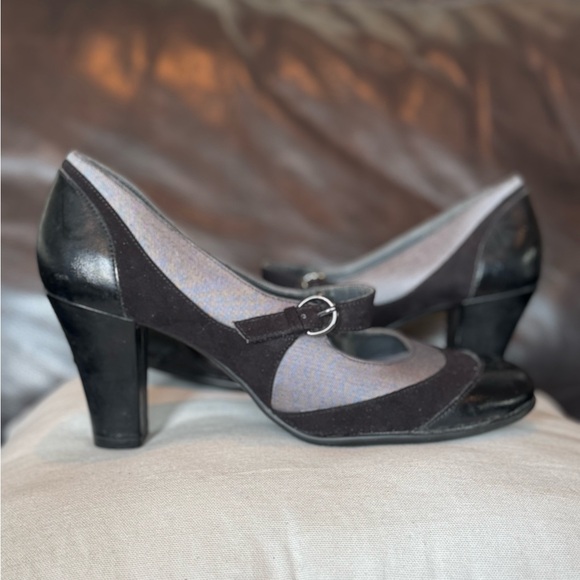 AEROSOLES Shoes - Aerosoles Women's Black and Gray Leather Mary Jane Heel Shoes